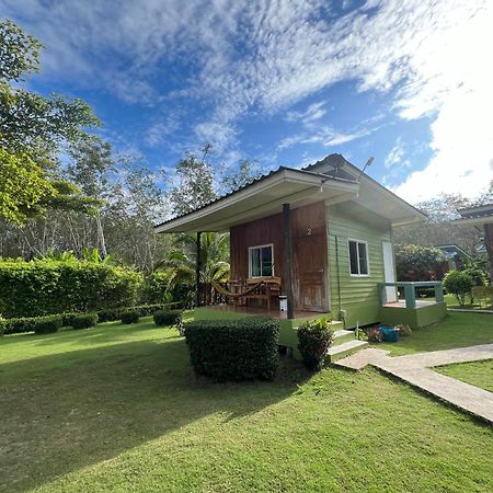 Suan Nai Kokut Resort Ko Kut Екстер'єр фото
